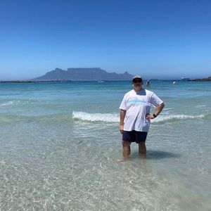 Meet your Posher, Avron